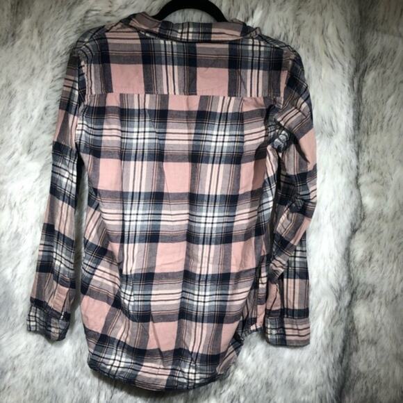 Uniqlo pink & black plaid checkered button down 100% cotton shirt - Picture 5 of 6
